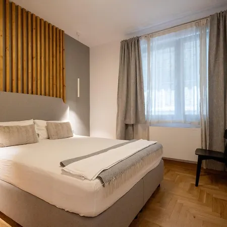 Luxury 12-3 * Plovdiv