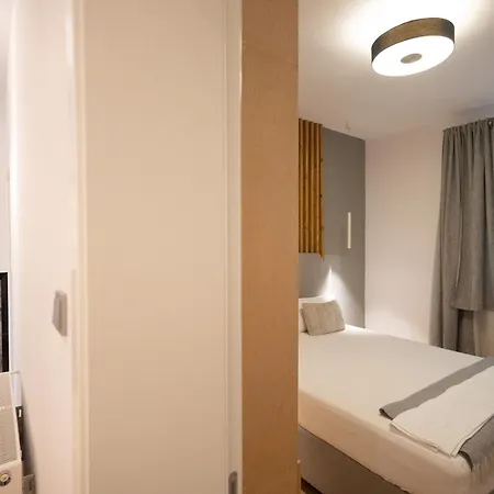 Apartament Luxury 12-3 *